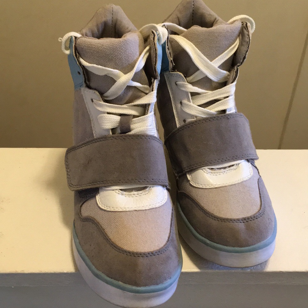 Sneaker wedges